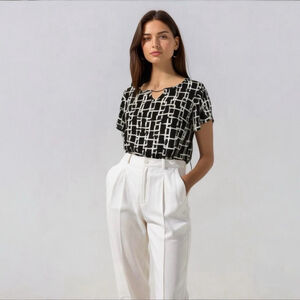 Counterparts Short Flutter Sleeve Blouse Women's Size Small Black Patterned